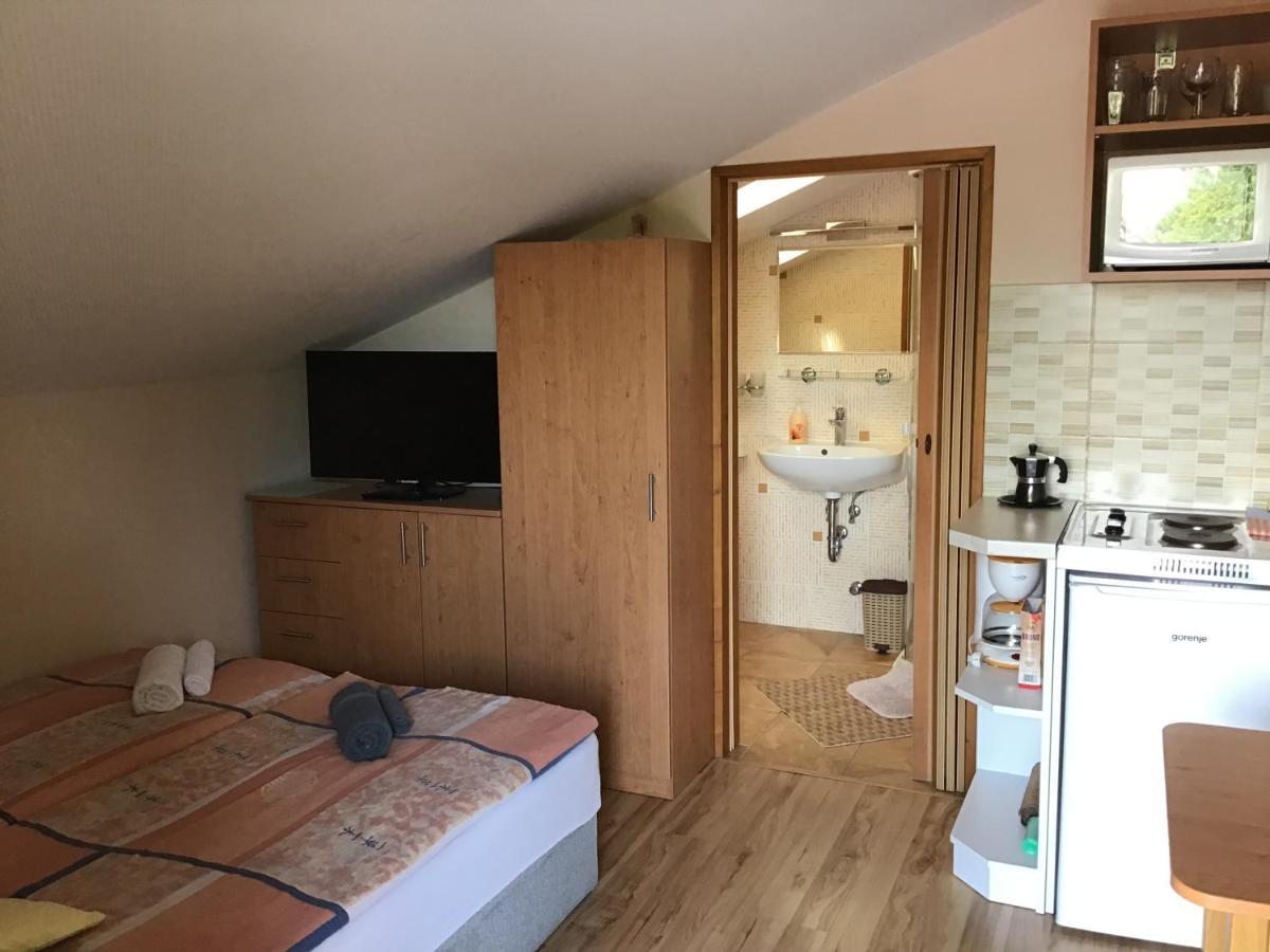 Dravecz Apartman Balatonlelle Eksteriør billede