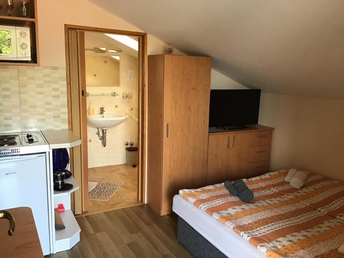Dravecz Apartman Balatonlelle Eksteriør billede