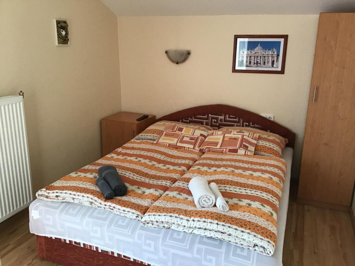 Dravecz Apartman Balatonlelle Eksteriør billede